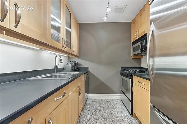 Rented by Corcoran | media 2