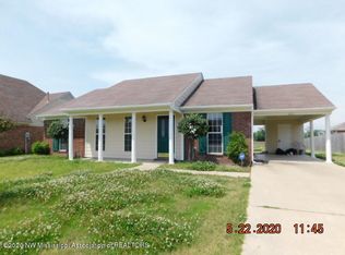 1111 Meadows Lake Cir W, Robinsonville, MS 38664