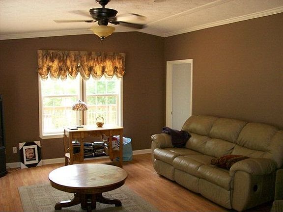 3rd image of 276 Wildwood Ln