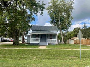 522 S Main St, Maquon, IL 61458