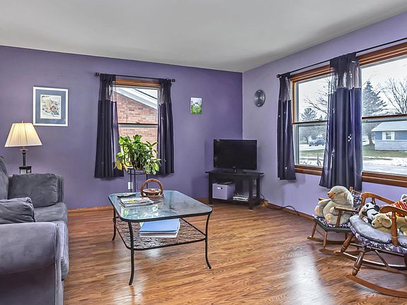 4th image of 4018 42nd St SW