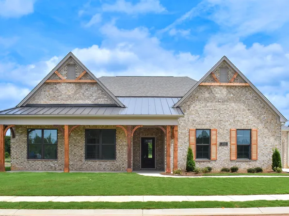 200 Riviera Run, Alabaster, AL 35007