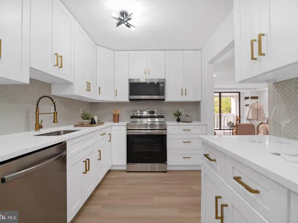 6101 Edsall Rd APT 602, Alexandria, VA 22304
