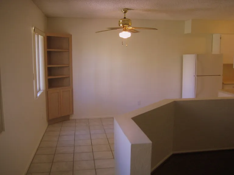 810 S Kolb Rd #19 — Photo 4
