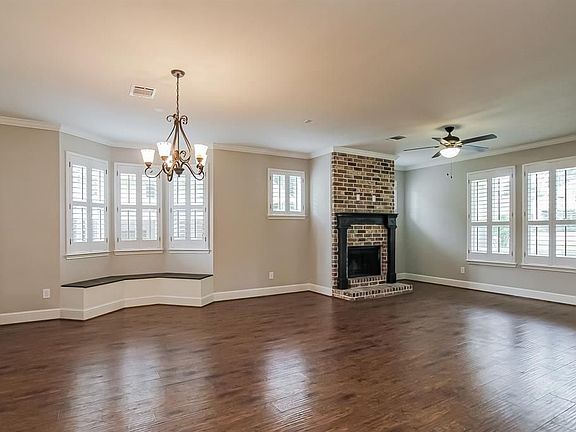 5th image of 28614 Champion Oaks Dr