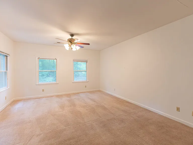 4916 Gold Crest Dr — Photo 20