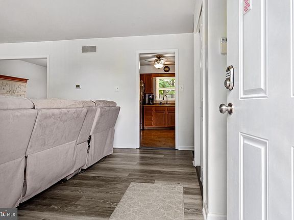 4th image of 116 Montague Ln