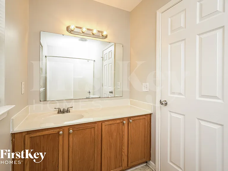 3760 Thornaby Cir — Photo 17