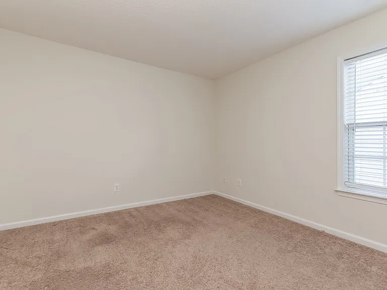 3740 Ridgefair Dr — Photo 15