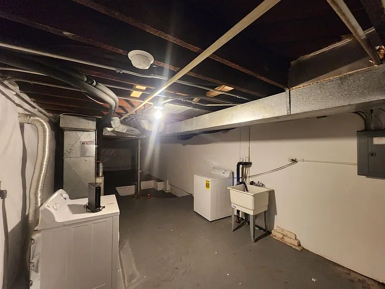 566 S 26th Ave — Photo 16