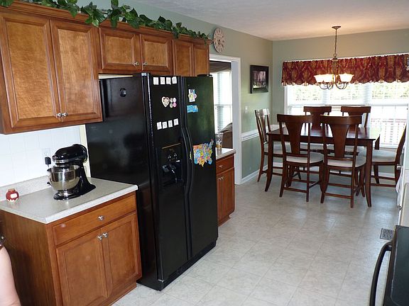 Kitchen pic 1