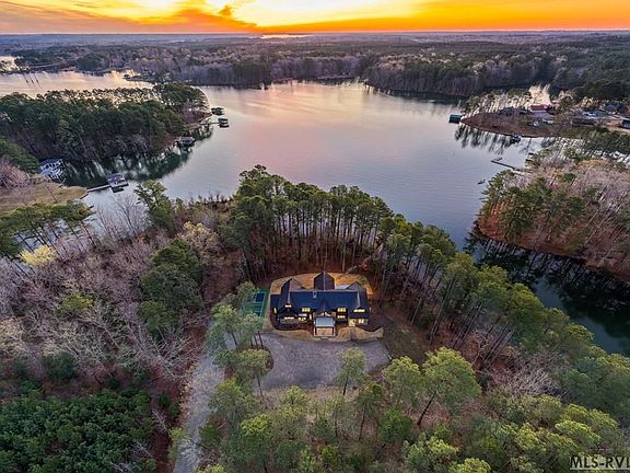 2nd image of 538 Mistipines Rd