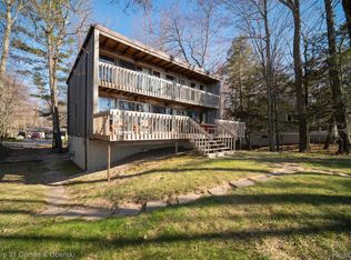 4450 W Fox Farm Rd, Manistee, MI 49660