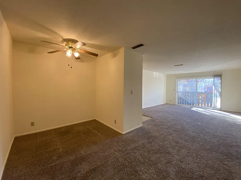 Kimberly Club Apartments — Photo 145