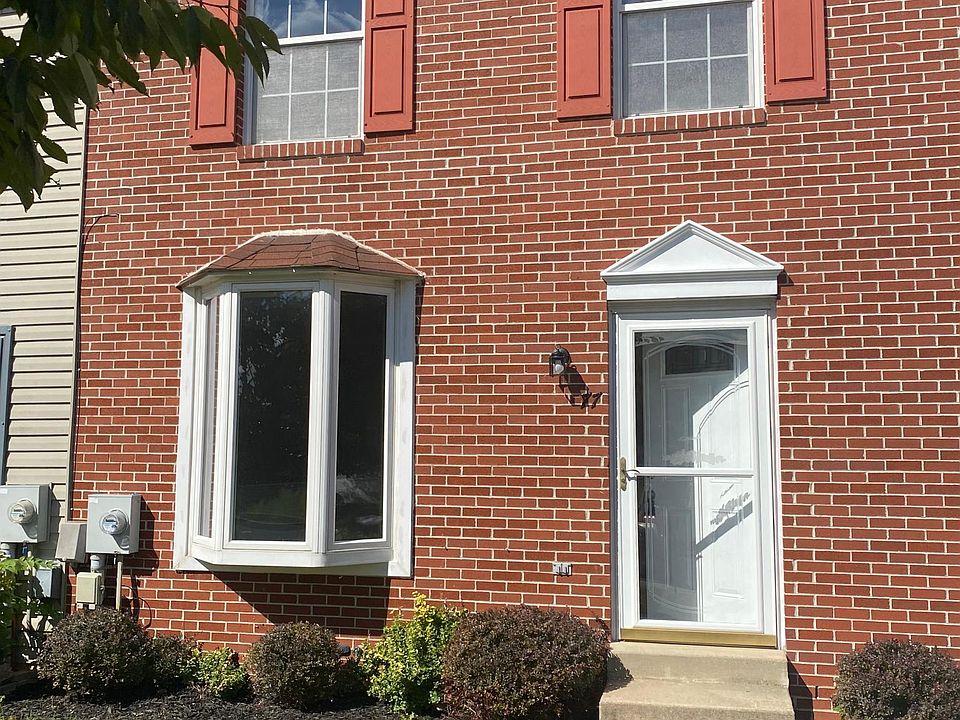 Front view of home
