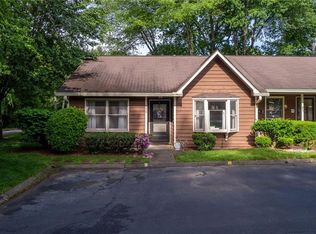 696 Rock Garden Cir, Winston Salem, NC 27104