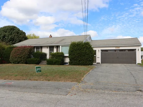 20 Homefield Street, Lewiston, ME 04240