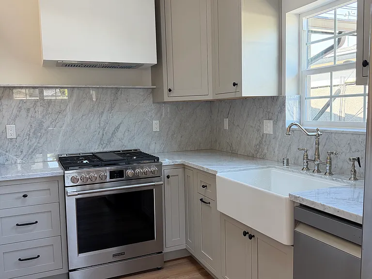 613 W 18th St — Photo 5