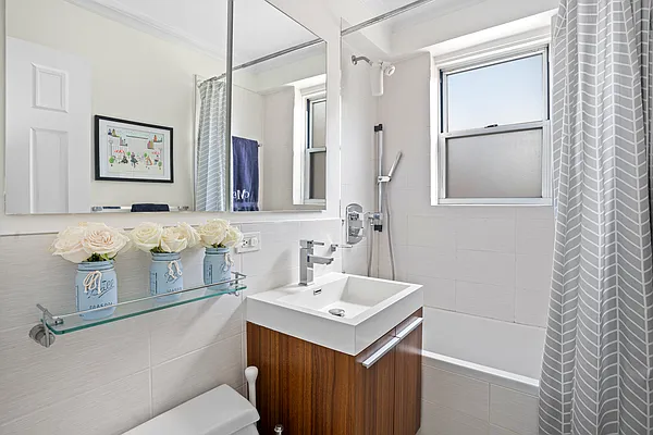 Sold by Douglas Elliman | media 14