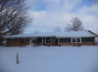 402 E South St, Hudson, IL 61748