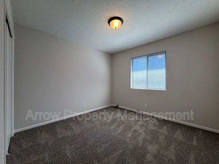 922 A St #5 — Photo 4