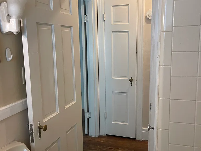 1407 Fontaine Rd #2 — Photo 6