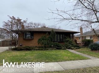 24904 Princeton St, Saint Clair Shores, MI 48080
