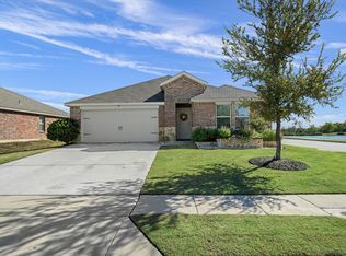 909 Farmstead Way, Royse City, TX 75189