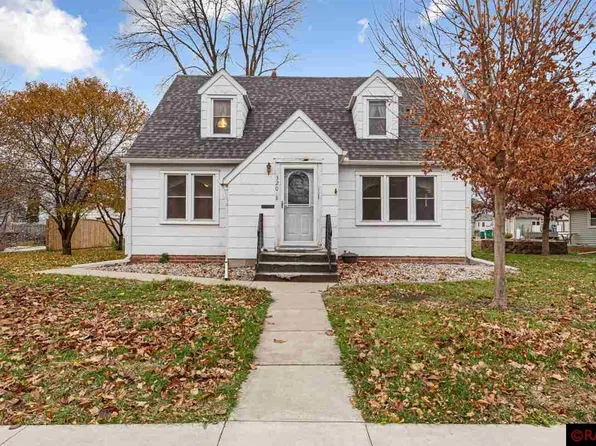 320 S 5th St, Le Sueur, MN 56058
