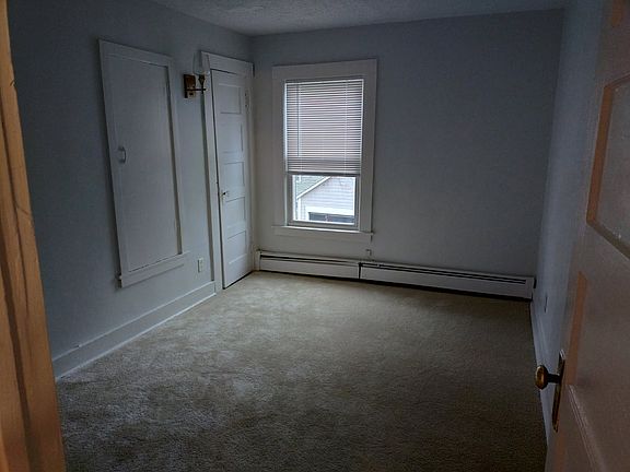 4th image of 228 Oak St #1