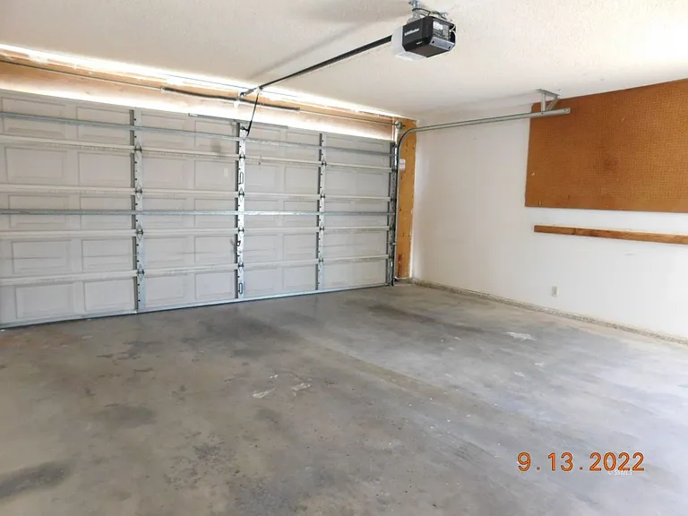 330 E Wilson Ave — Photo 17