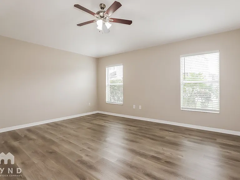12526 Cricklewood Dr — Photo 8