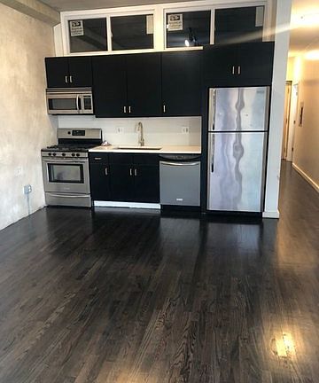 5th image of 630 N Franklin St APT 613