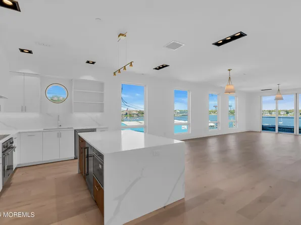 4 Boat Club Court #PH 3A, Red Bank, NJ 07701