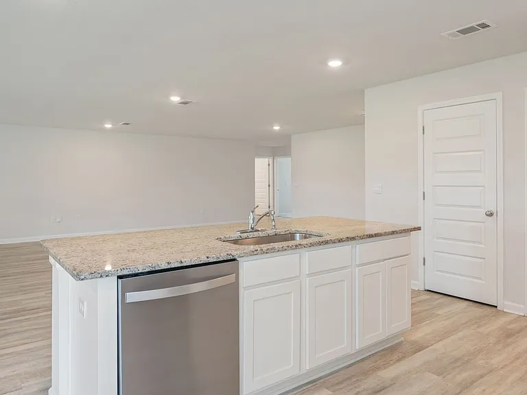 5092 Gaineswood Dr — Photo 15