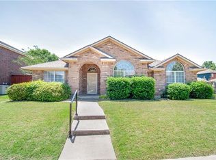 9002 Barton Creek Dr, Rowlett, TX 75089