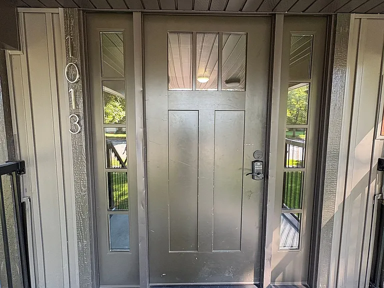 1013 E Sharp Ave — Photo 4