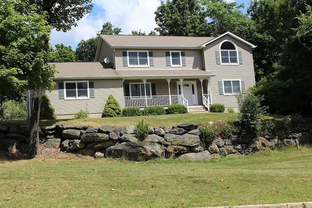 2 Gabriels Dr photo 1
