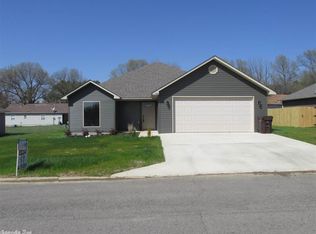 926 Silverleaf Cir, Bono, AR 72416