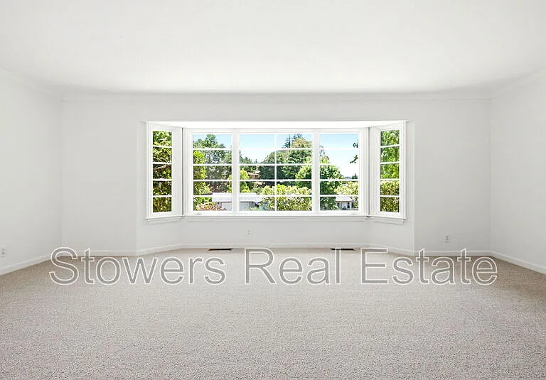 31 Mott Dr — Photo 12