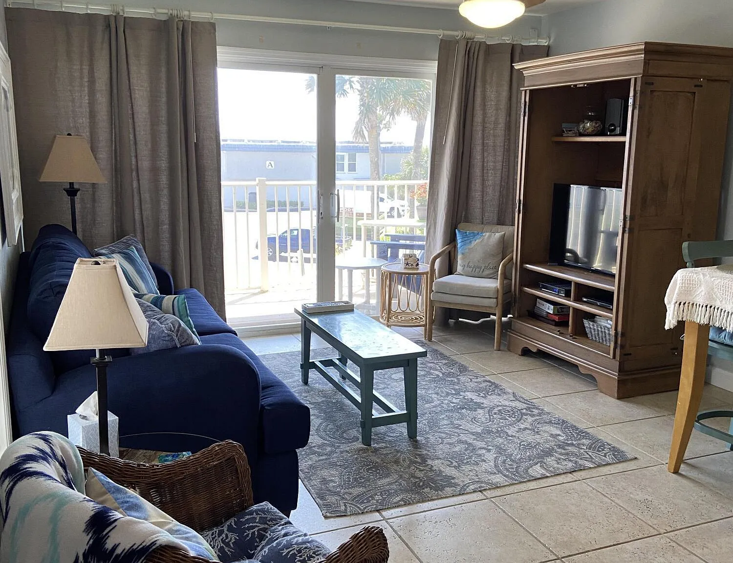2 bed, 2.0 bath, 889 sqft, $4,800 — Photo 1