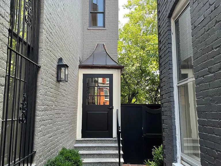 3250 N St NW #1-A — Photo 1