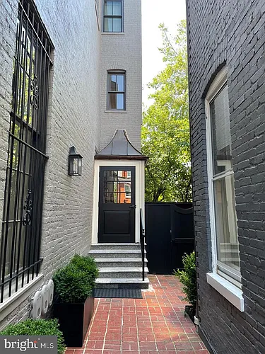 3250 N St NW #1-A Photo 1