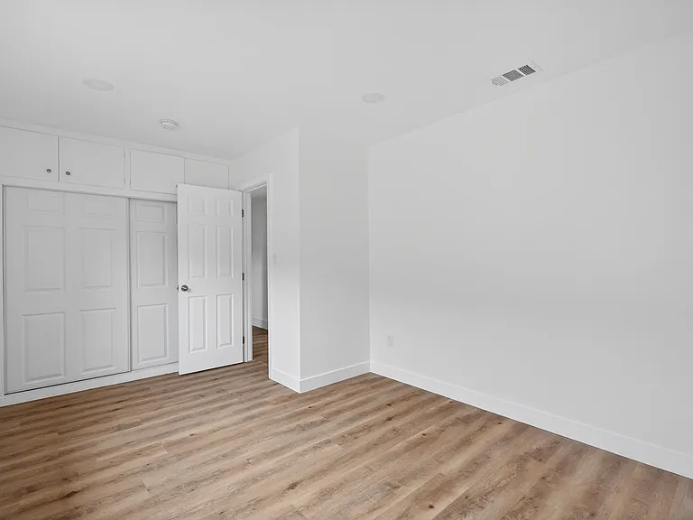 6856 1/2 Ira Ave — Photo 13