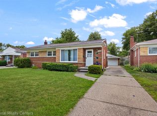 9012 Denne St, Livonia, MI 48150