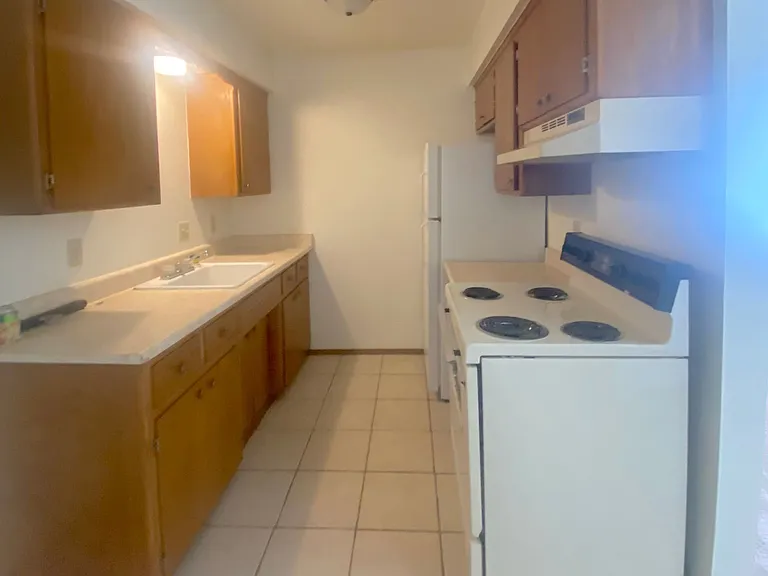 145 North Ave — Photo 4