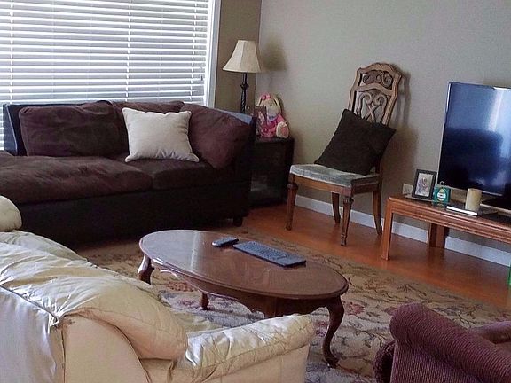 3rd image of 3226 W Sonoma Ave