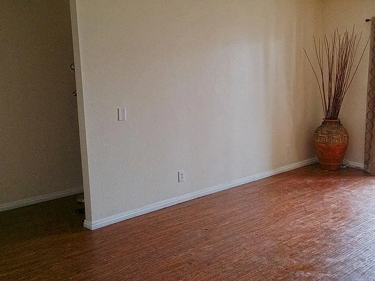 23641 Golden Springs Dr — Photo 9