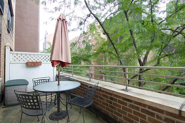 Rented by Town Residential | media 33