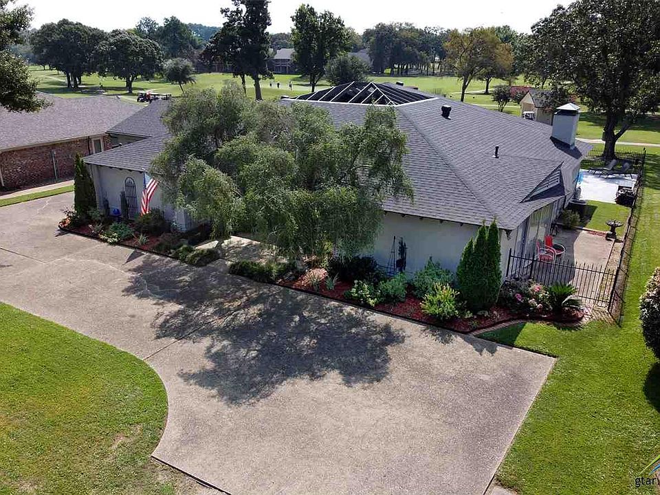 1st image of 143 Fairway Dr